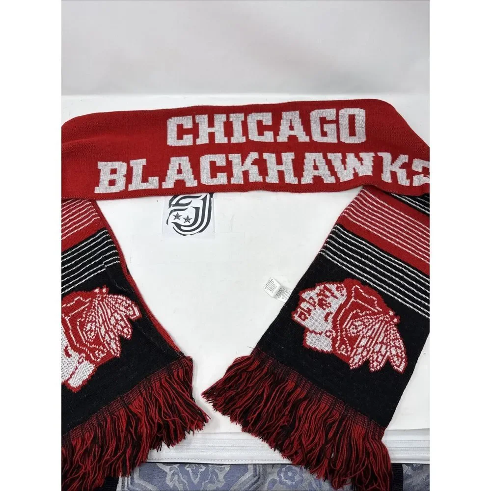 Forever‎ Collectibles Chicago Blackhawks Scarf Black Red Reversible Fringe